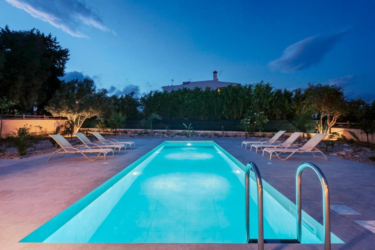 Villa Maribia With Private Pool Γεννάδι Εξωτερικό φωτογραφία